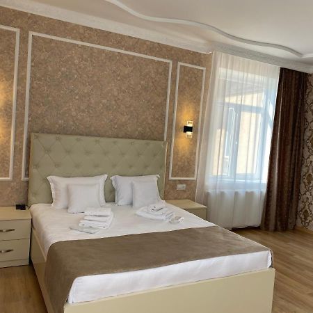 Hotel Sharl Ninotsminda エクステリア 写真