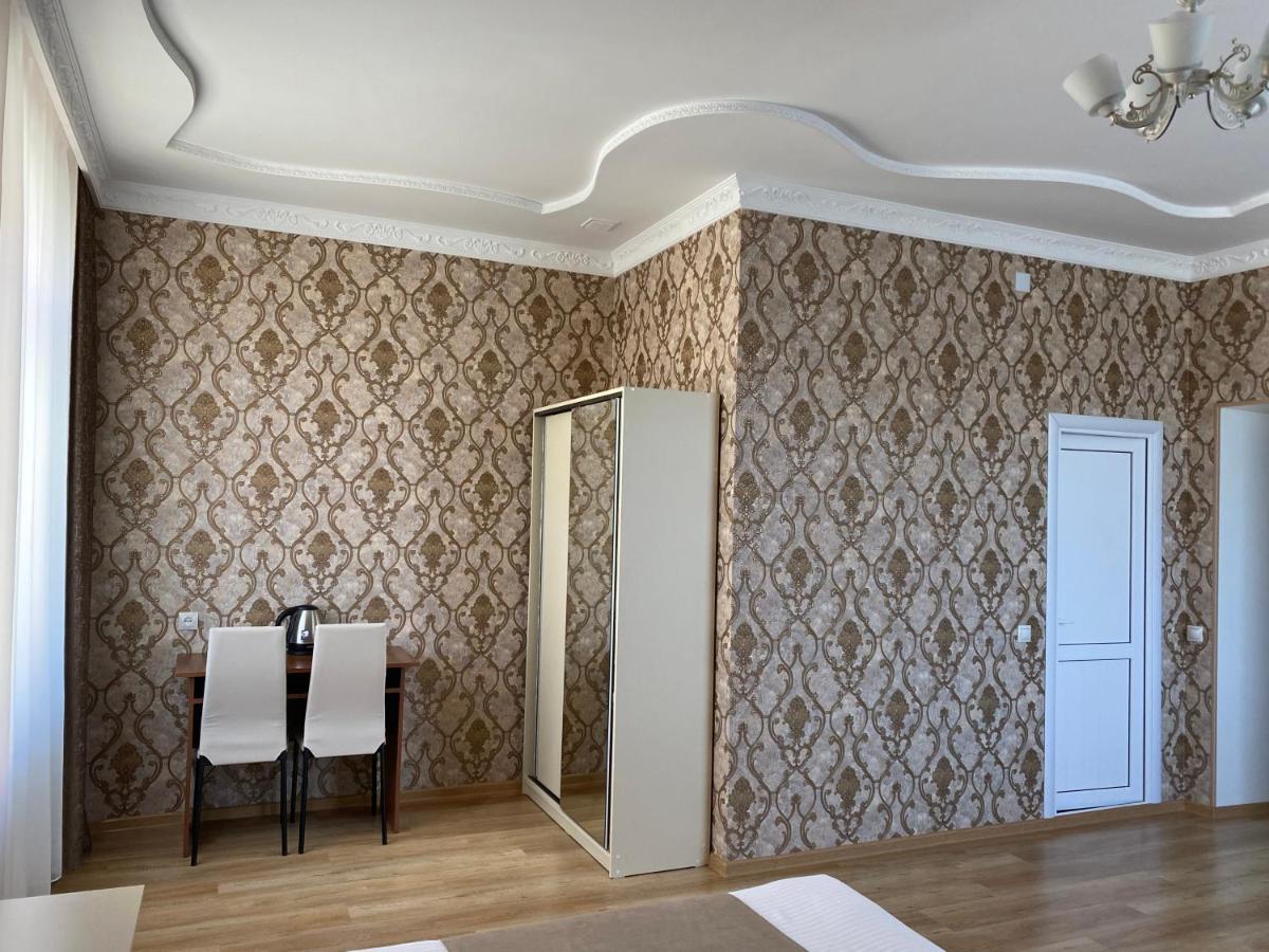 Hotel Sharl Ninotsminda エクステリア 写真