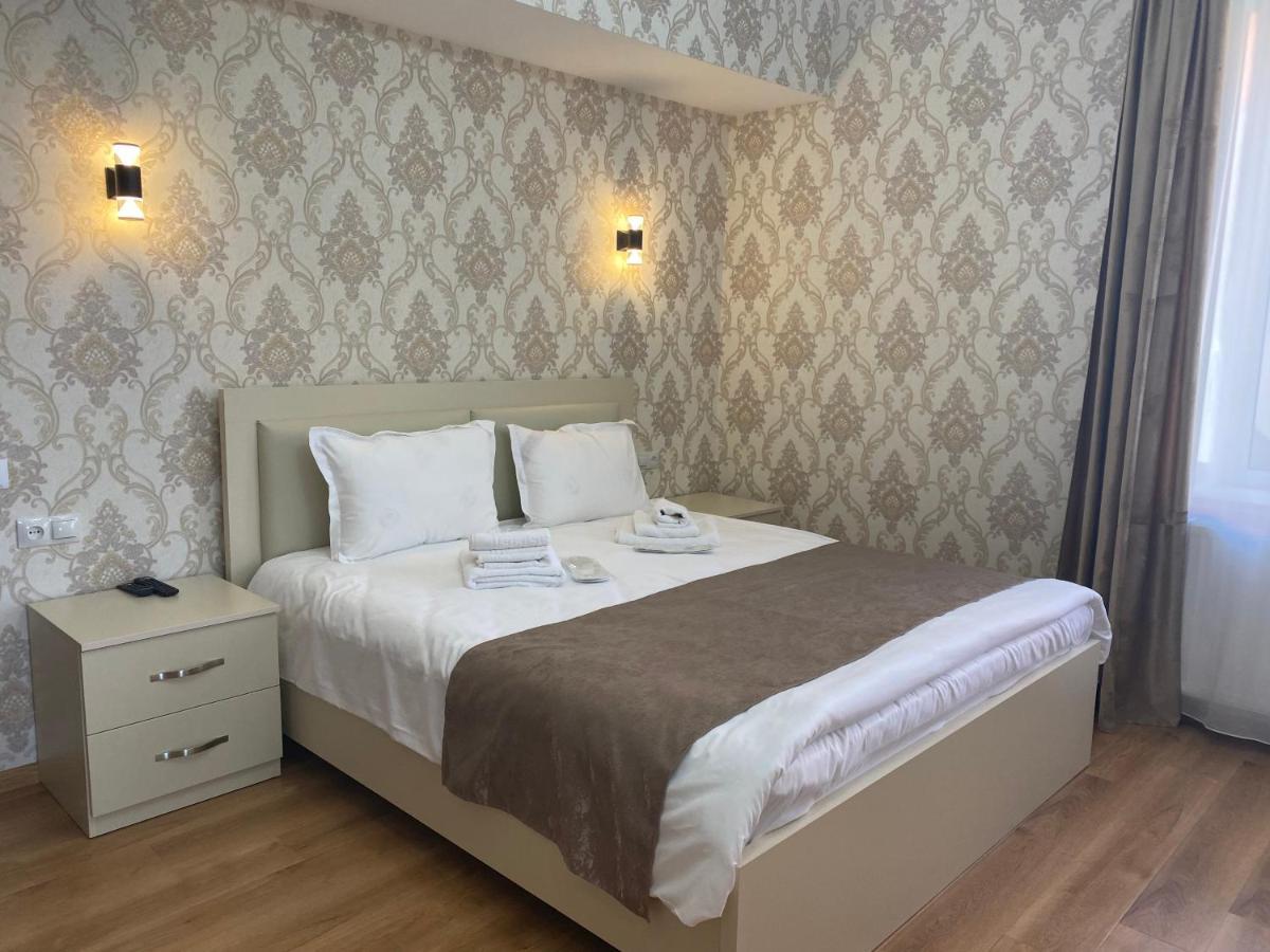 Hotel Sharl Ninotsminda エクステリア 写真