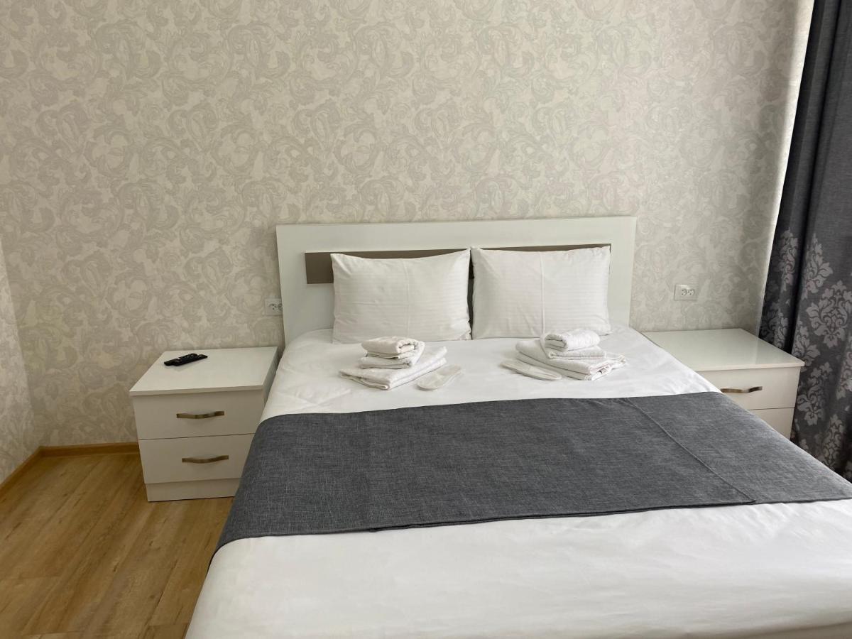 Hotel Sharl Ninotsminda エクステリア 写真