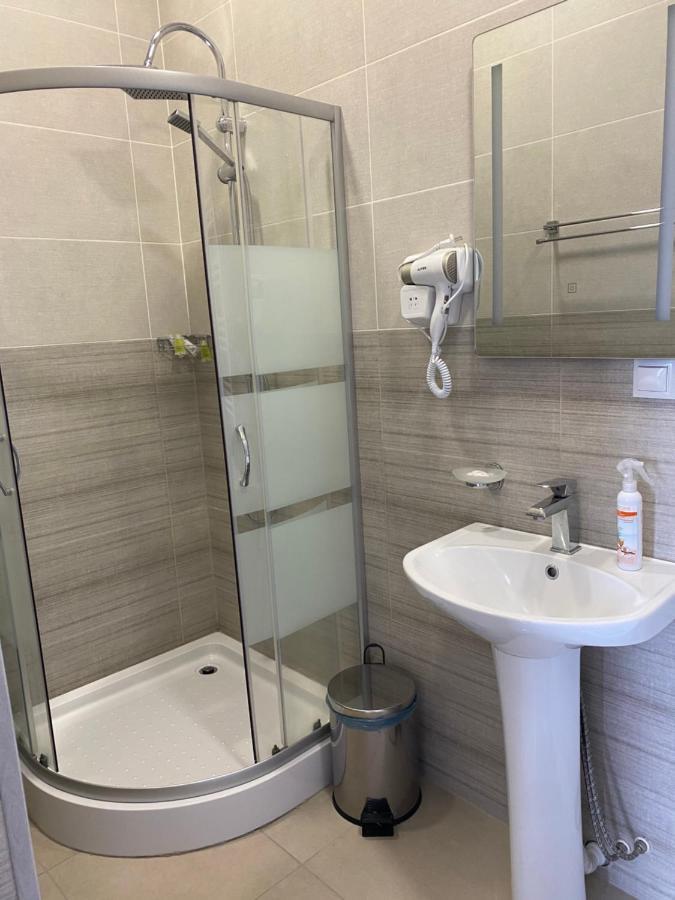 Hotel Sharl Ninotsminda エクステリア 写真
