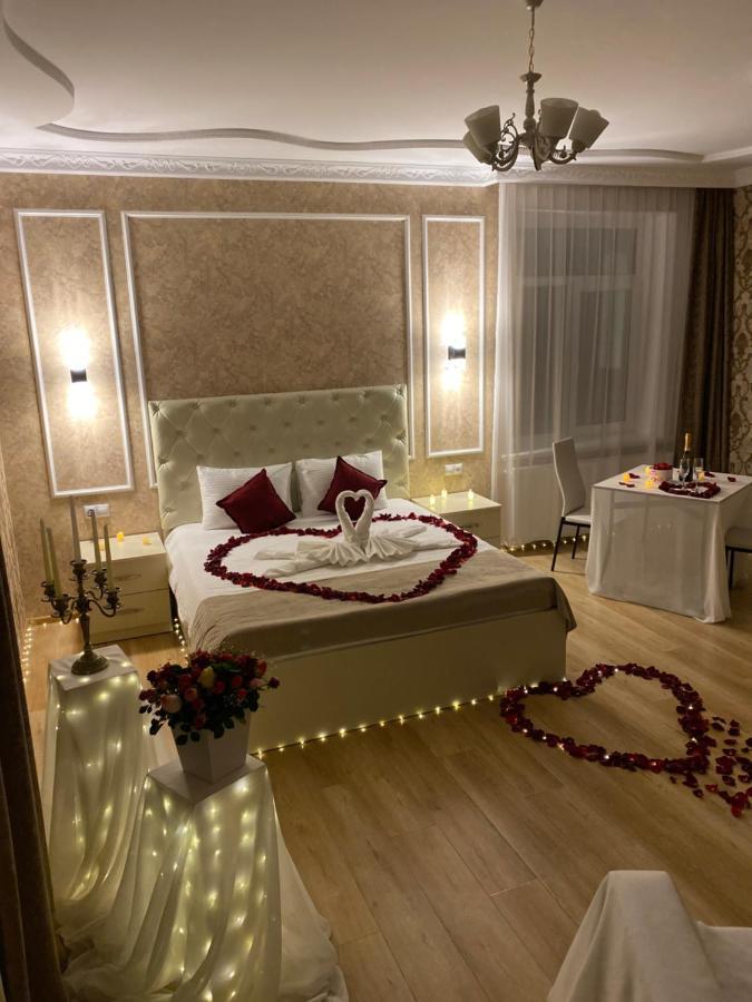 Hotel Sharl Ninotsminda エクステリア 写真